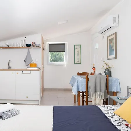 Apartment Tom *
