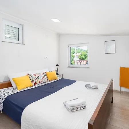 Tom Apartment